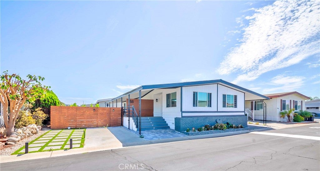 1065 Lomita 88
