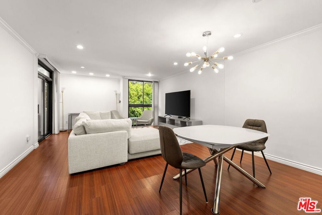 11750 W Sunset Boulevard 301