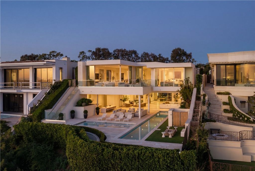 Photo of 1119 Dolphin Ter, Corona Del Mar, CA 92625 (MLS # OC26023712)