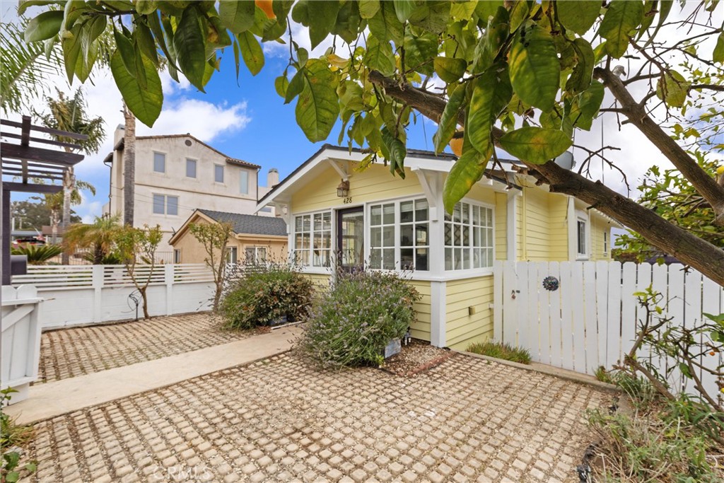428 Stimson Avenue