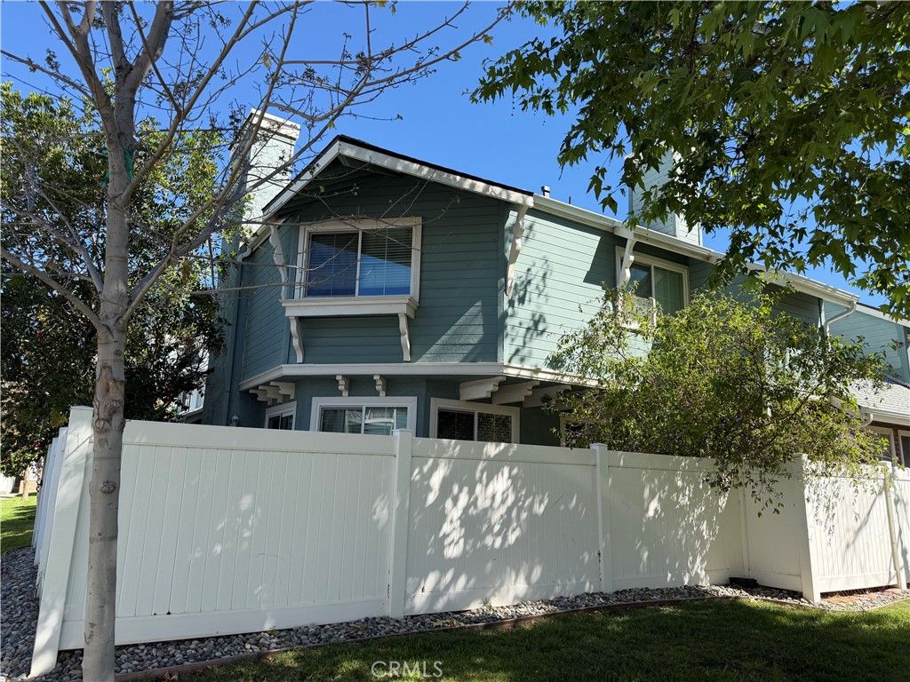 Photo of 1878 Rory Lane #6, Simi Valley, CA 93063 (MLS # SR26057187)