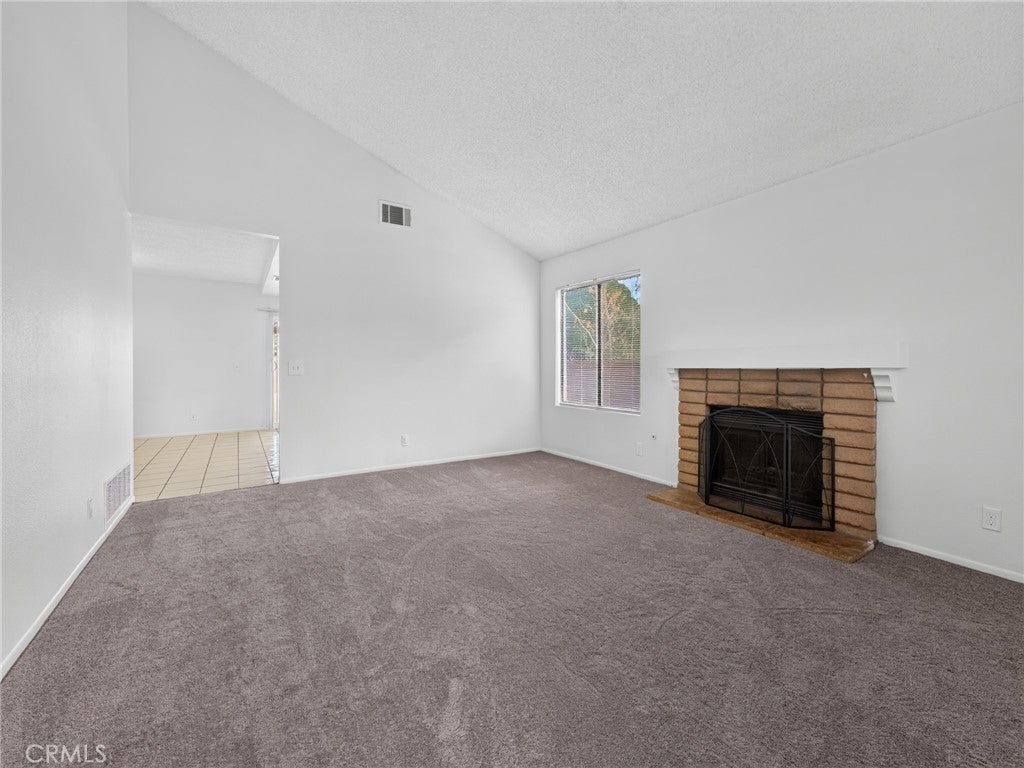 2957 E Avenue R2
