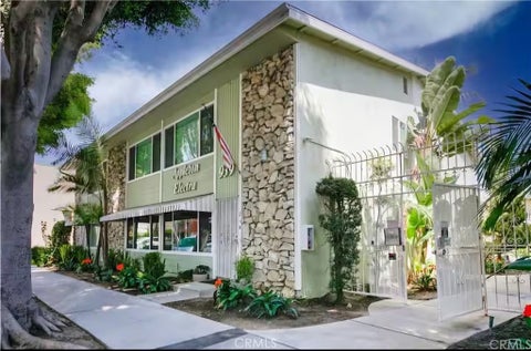 Photo of 939 E Appleton ST #2, Long Beach, CA 90802 (MLS # IN26214097)