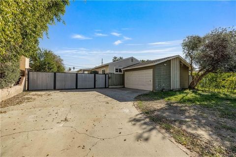 8544 Noble North Hills CA 91343