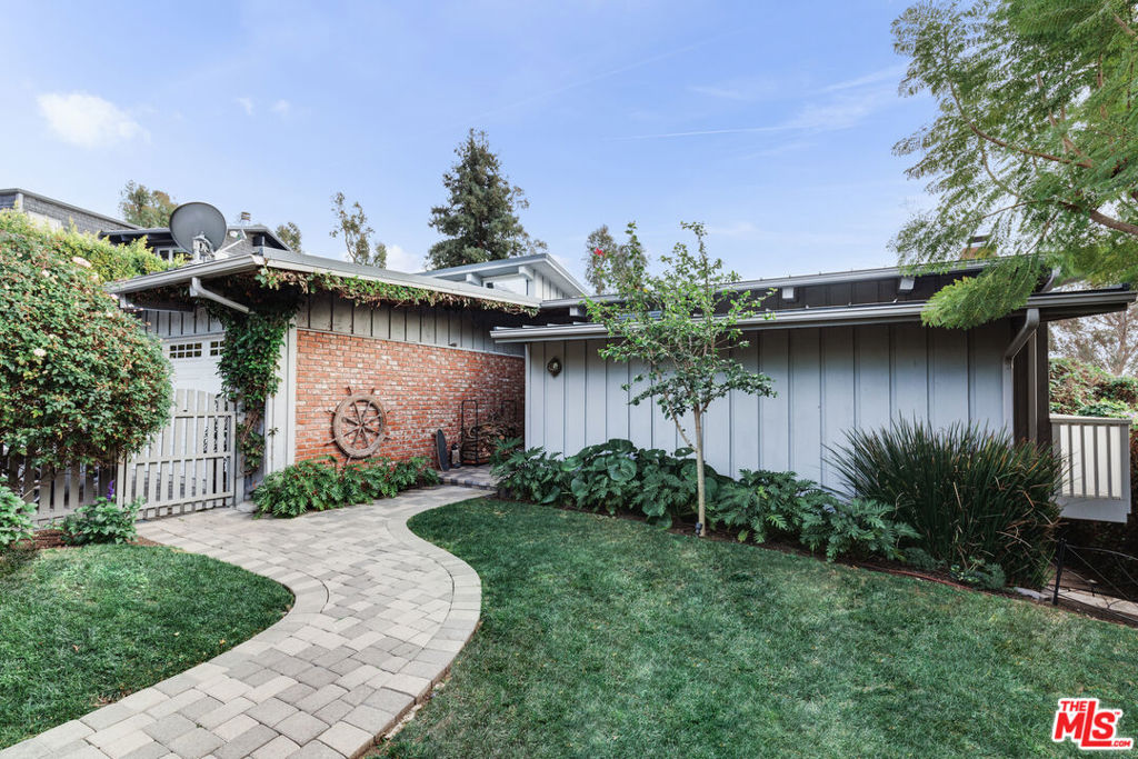 3629 Serra Road