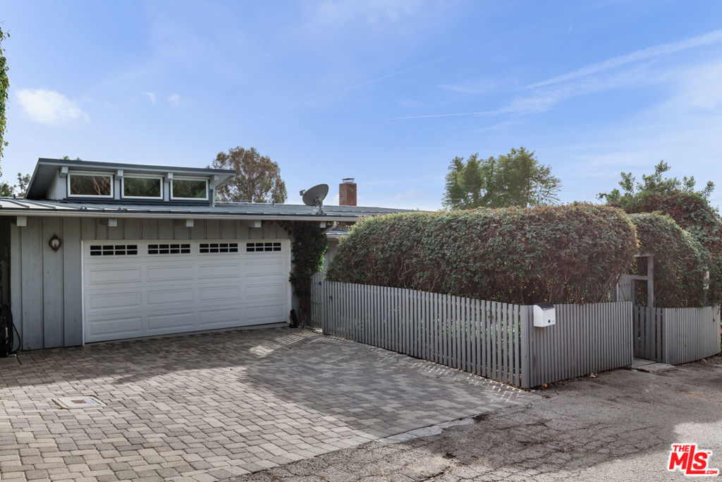 3629 Serra Road