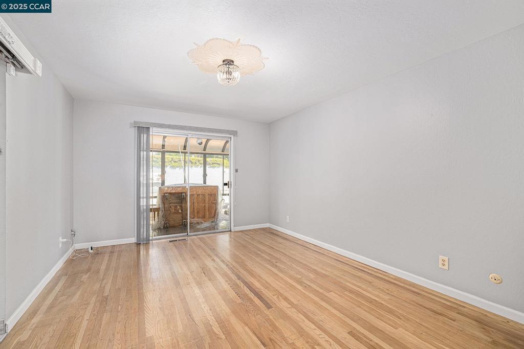 TEWKSBURY HGTS - Residential