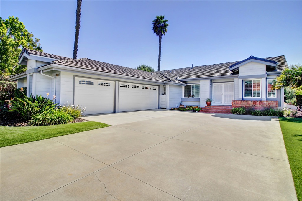 Stunning Shadowridge Single Level Home! Golf Course living at it's finest! One of the nicest subdivisions in Shadowridge. Come enjoy one of the finest golf courses North County has to offer. Too many upgrades to list! Gorgeous kitchen remodel with a coffered ceiling, Custom Cabinets with self closing drawers, granite countertops and Dacor Appliances. Study could easily be converted to a 3rd bedroom Neighborhoods: Shadowridge Equipment: Water Filtration Other Fees: 0 Sewer: Sewer Connected Topography: GSL