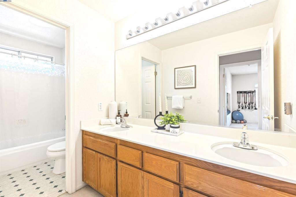 NORTH LIVERMORE - Residential