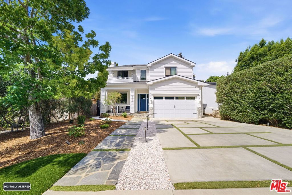 Photo of 3305 Veteran Avenue, Los Angeles, CA 90034 (MLS # 26828935)