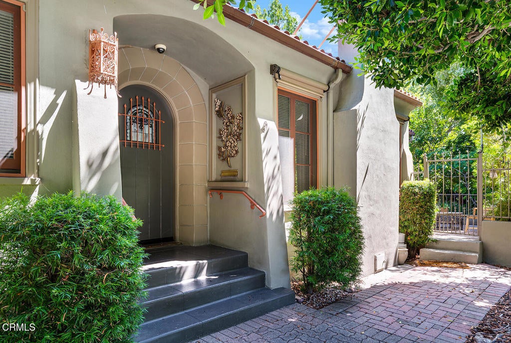 430 La Loma Road