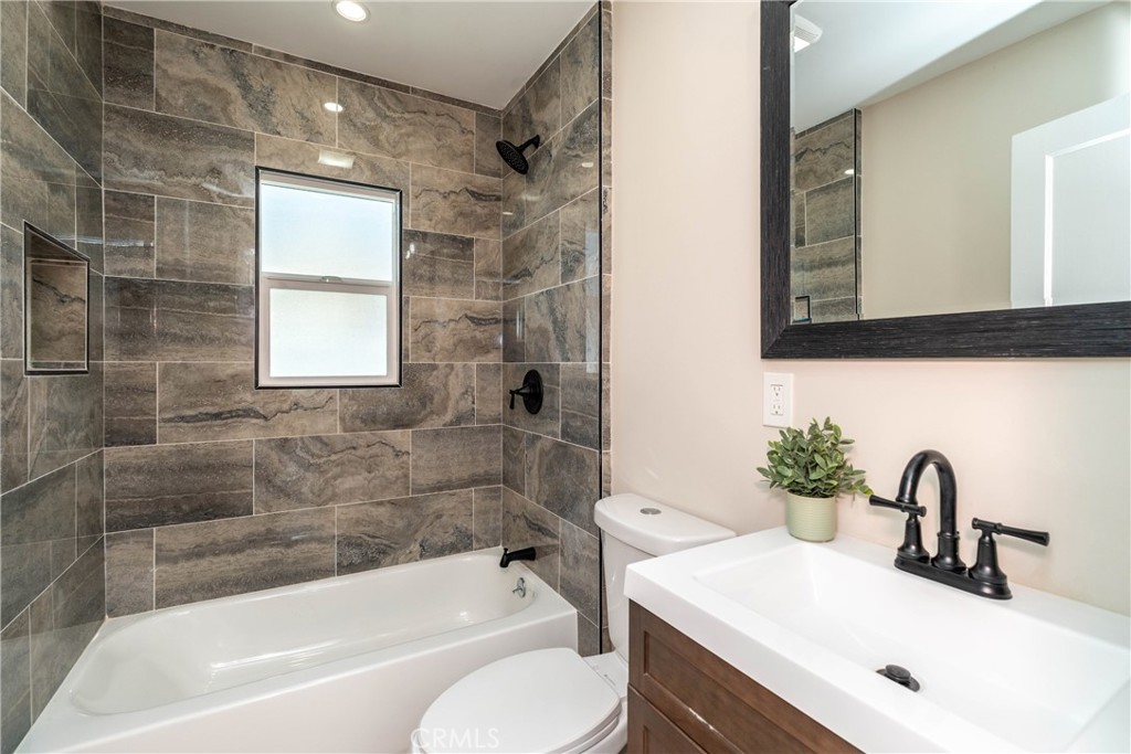 Artcraft Manor (AM) - Residential Lease