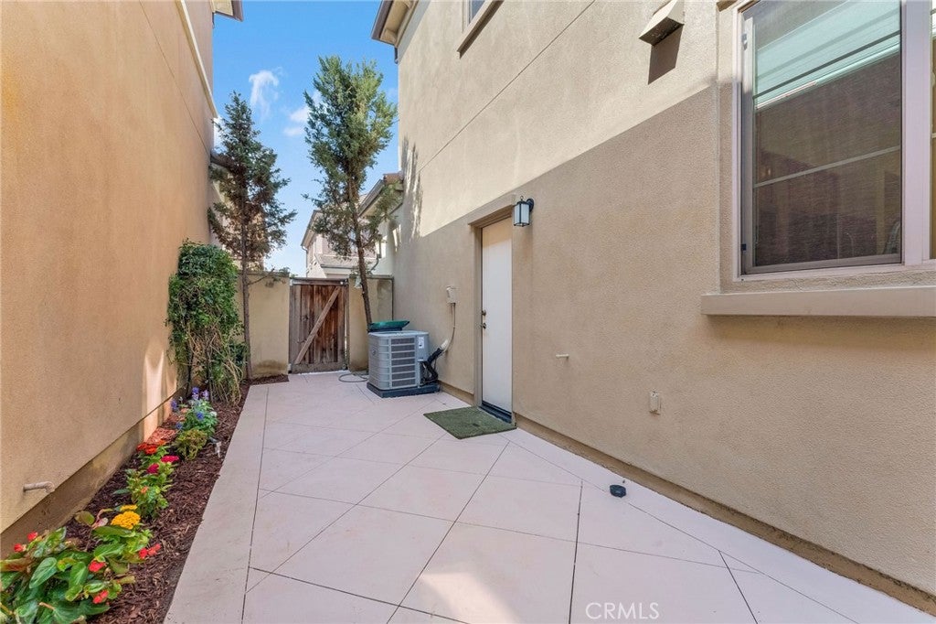 76 Canal, Irvine CA 92620 - Photo 7