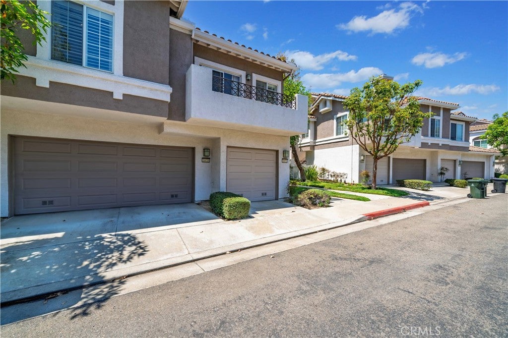 1073 S Daybreak Court