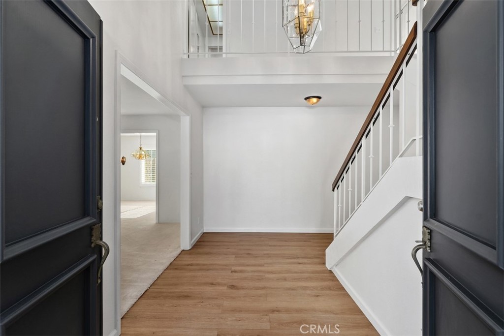 2310 N Linwood