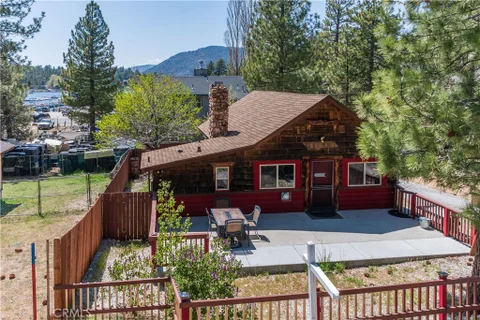 344 Edgemoor Road, Big Bear Lake, CA 92315 - MLS#: IG25108797