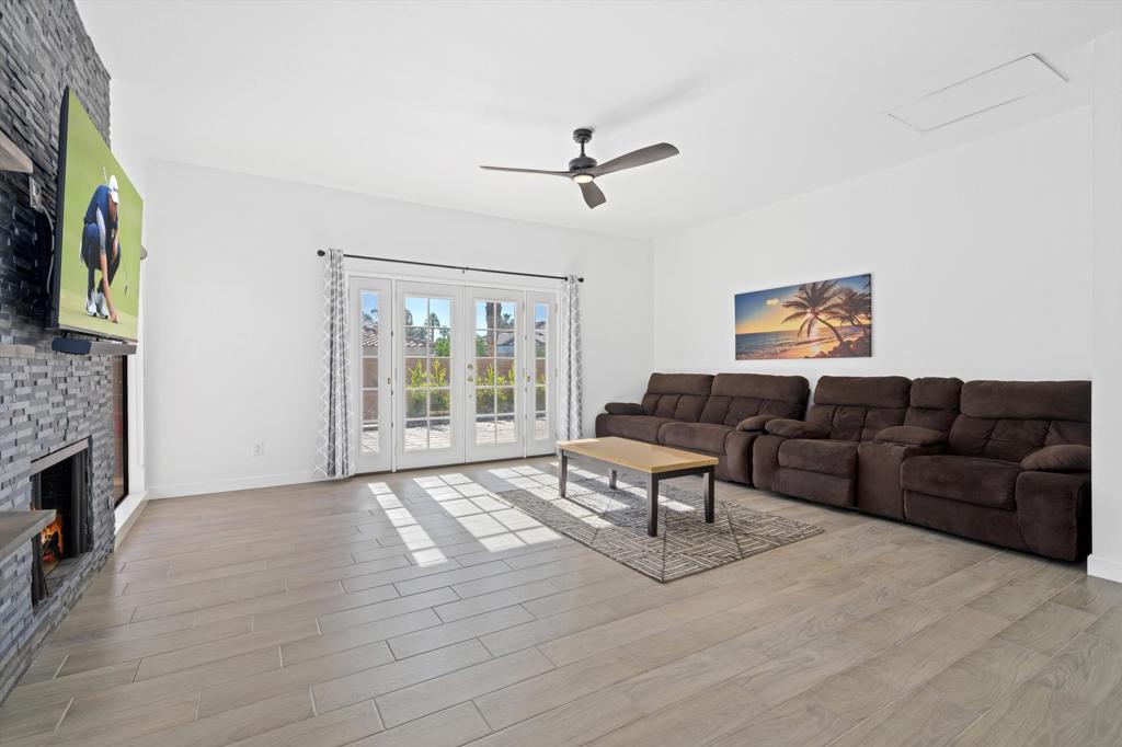 Hidden Palms - Residential