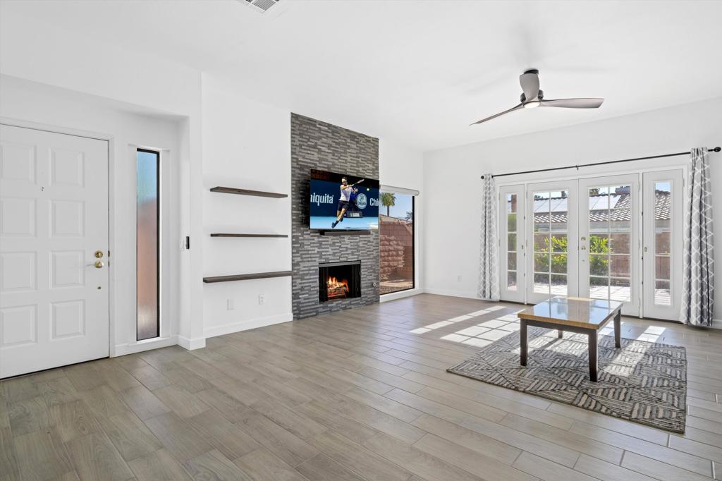 Hidden Palms - Residential