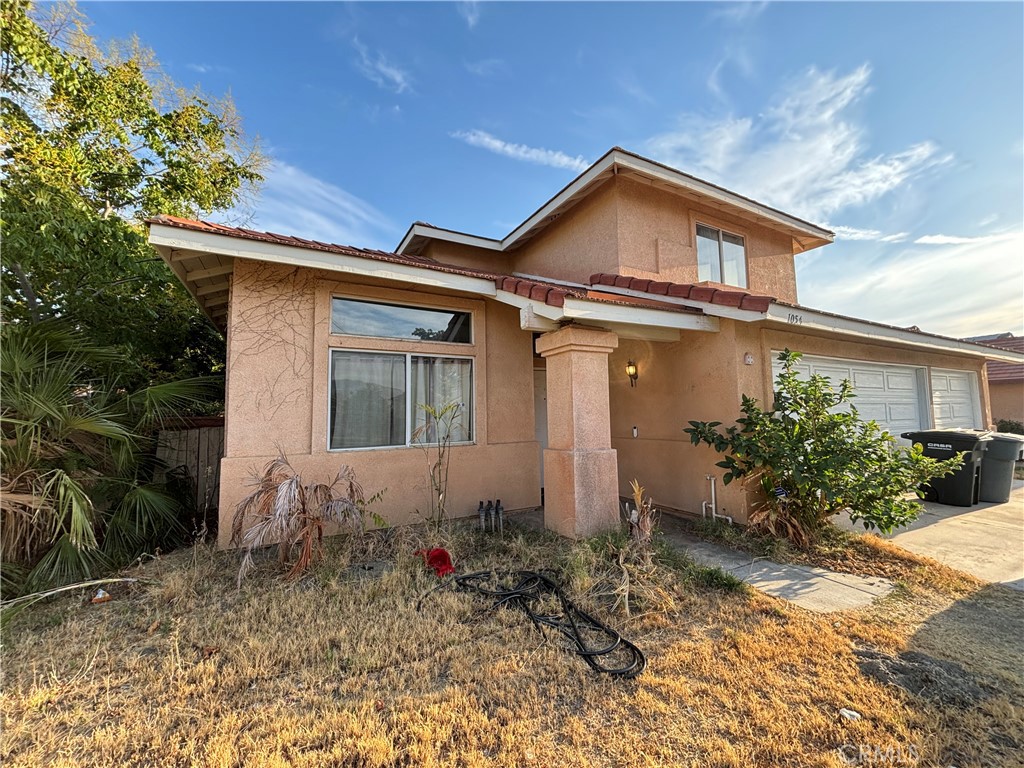 This is a fantastic opportunity to own a home with great potential at an unbeatable price. Whether you're an investor looking for your next project or a family ready to create your dream home, this property is full of promise.
It does need some TLC, but with a little vision and effort, it can truly shine. Don’t miss out on this chance to build equity and make it your own!