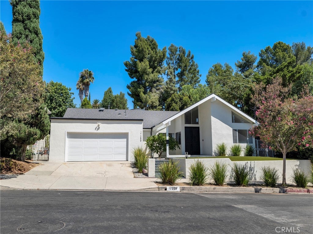 17259 Westbury Drive
