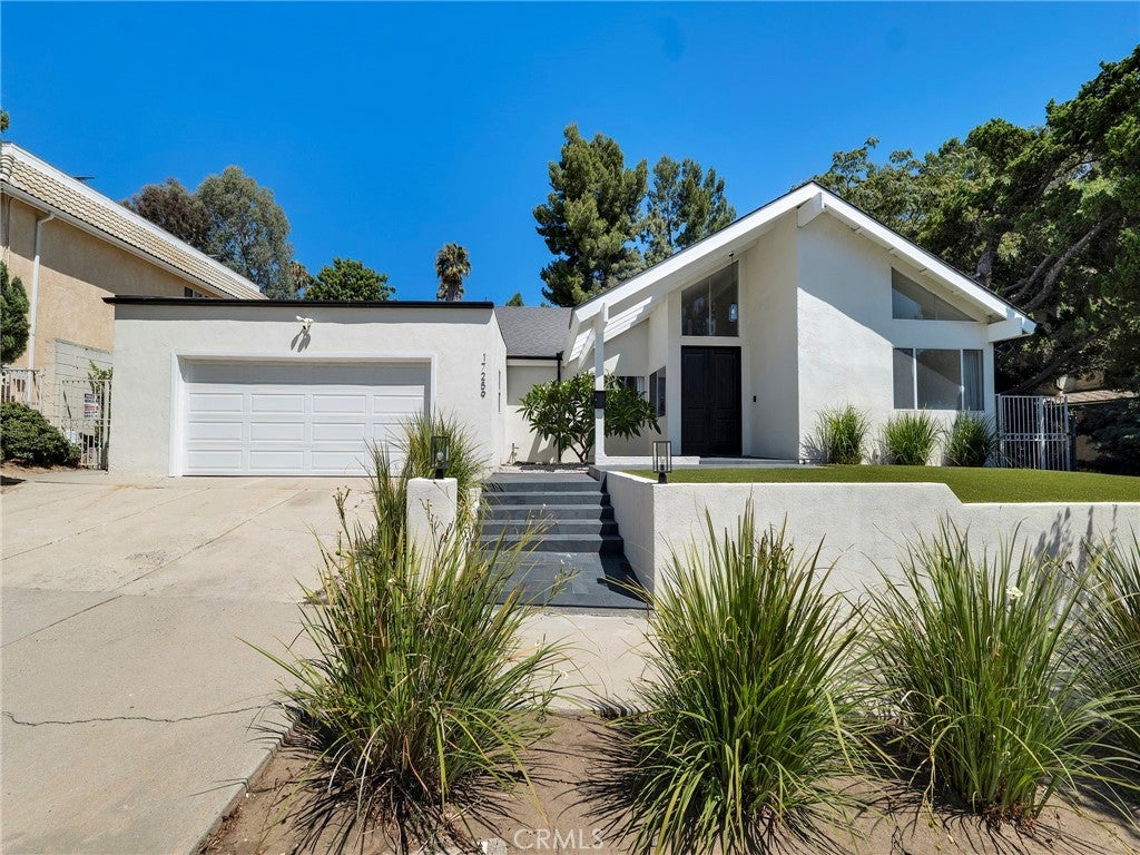 17259 Westbury Drive