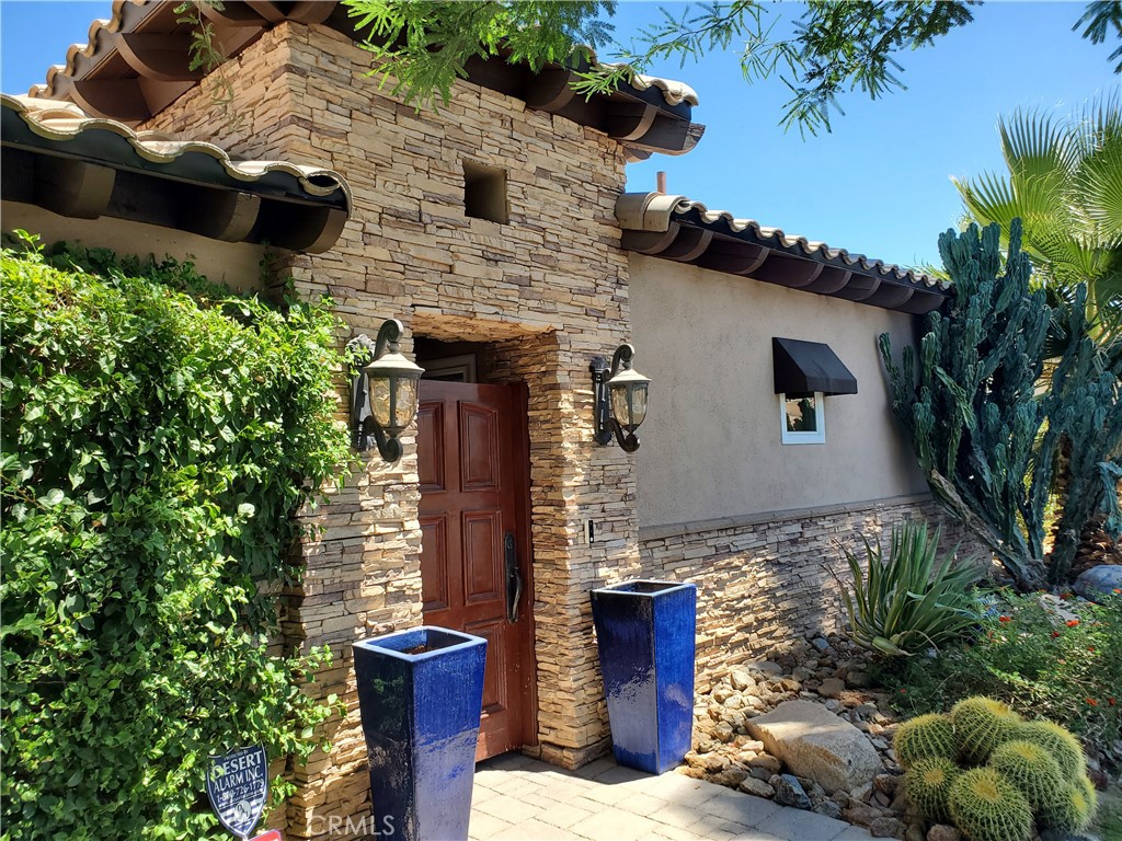 70 Paseo Montecillo