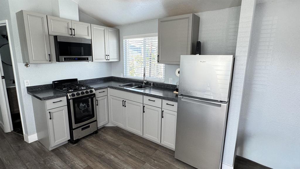 1381 Palm Avenue 31
