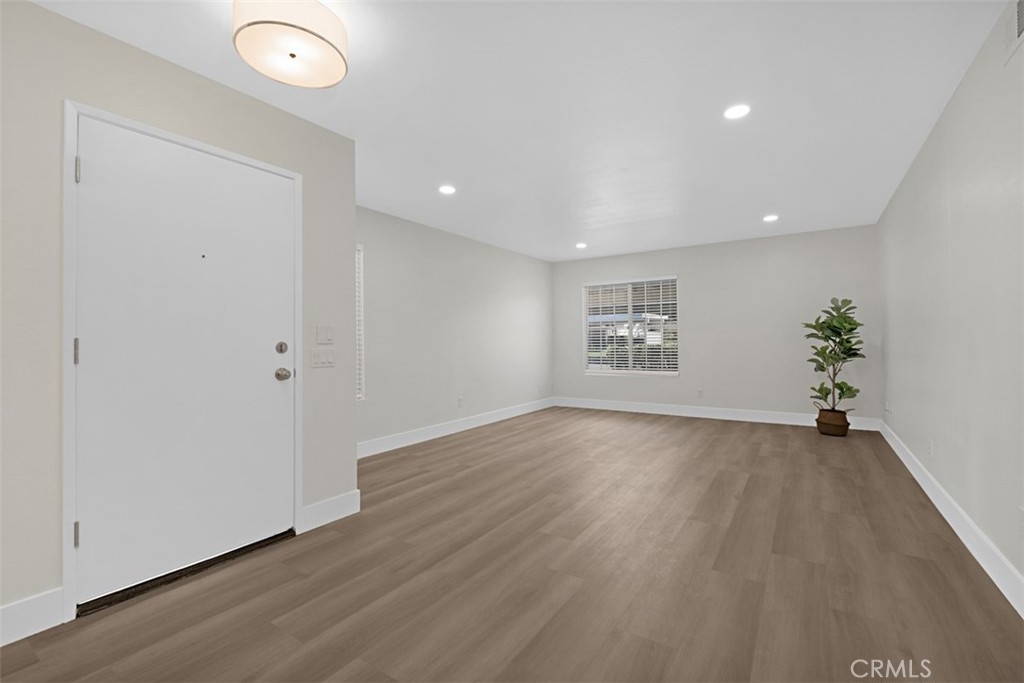16 Greenfield