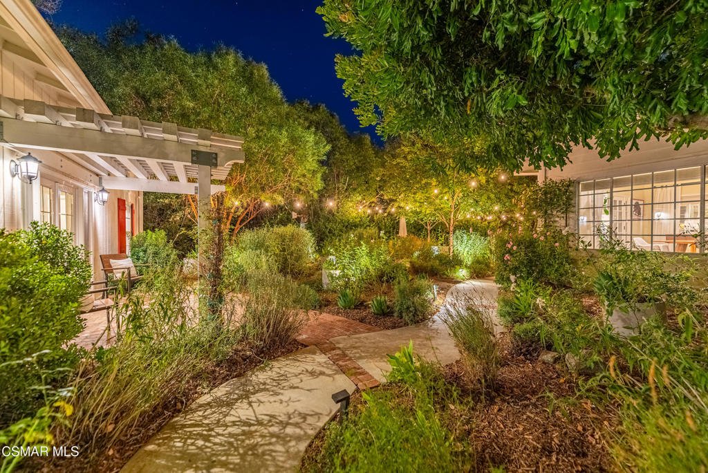 Old Agoura - 850 - 850 - Residential