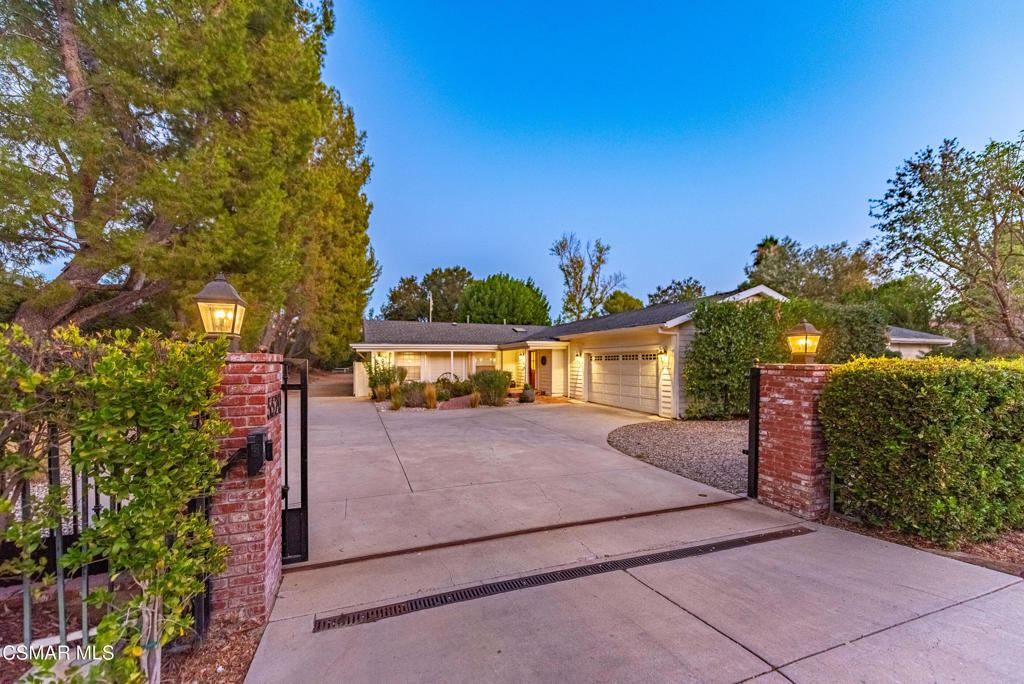 Old Agoura - 850 - 850 - Residential