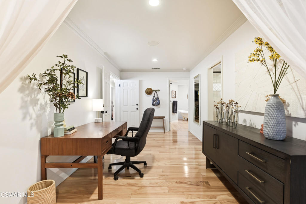 Old Agoura - 850 - 850 - Residential