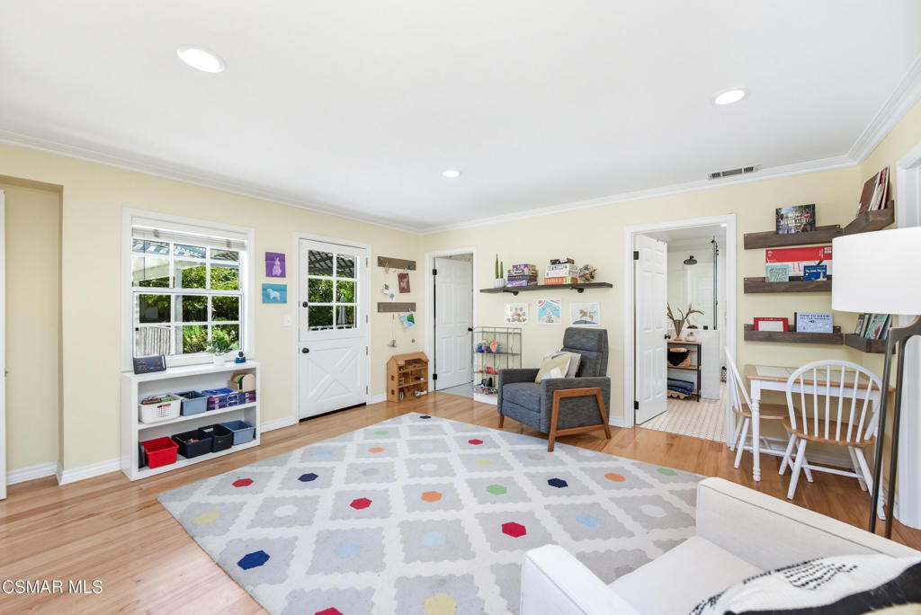 Old Agoura - 850 - 850 - Residential