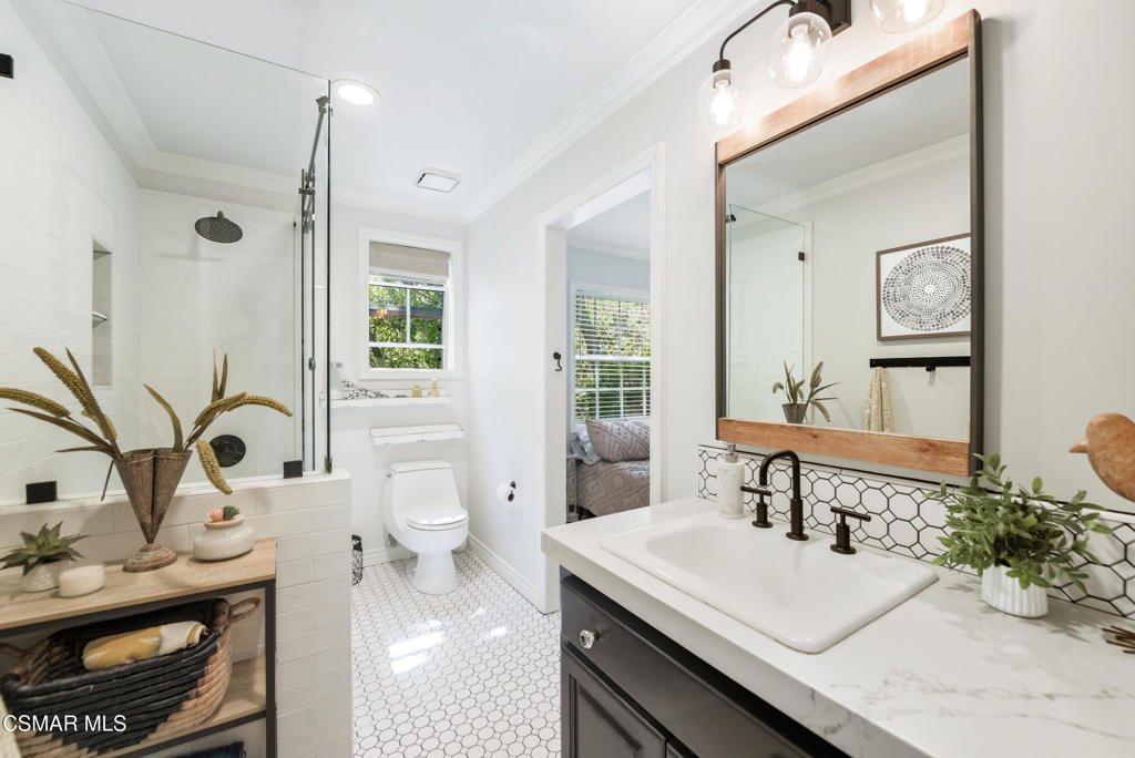 Old Agoura - 850 - 850 - Residential