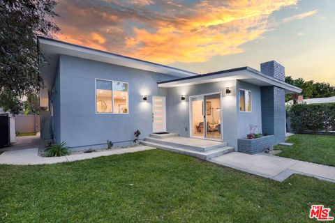 Photo of 5147 Fulton Avenue, Sherman Oaks, CA 91423 (MLS # 26635183)