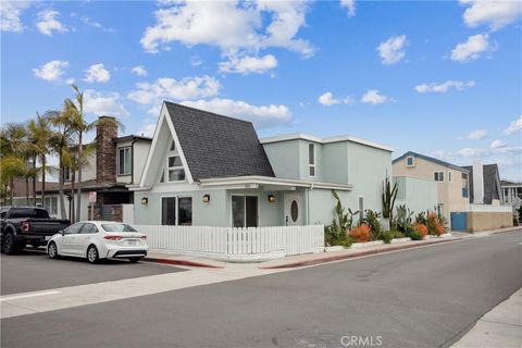 Photo of 214 Walnut Street, Newport Beach, CA 92663 (MLS # NP26104076)