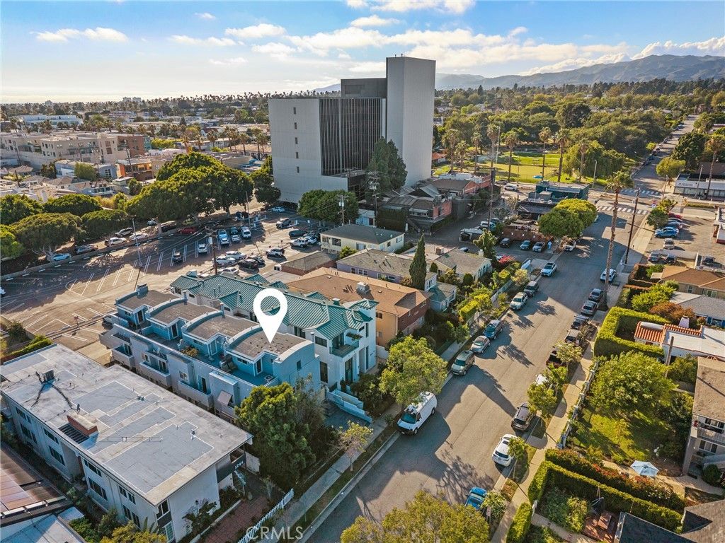 Photo of 1240 25th Street St #1, Santa Monica, CA 90404 (MLS # SB26085431)