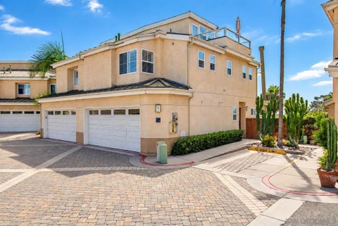 Photo of 555 Eaton Street St #G, Oceanside, CA 92054 (MLS # 260023496SD)