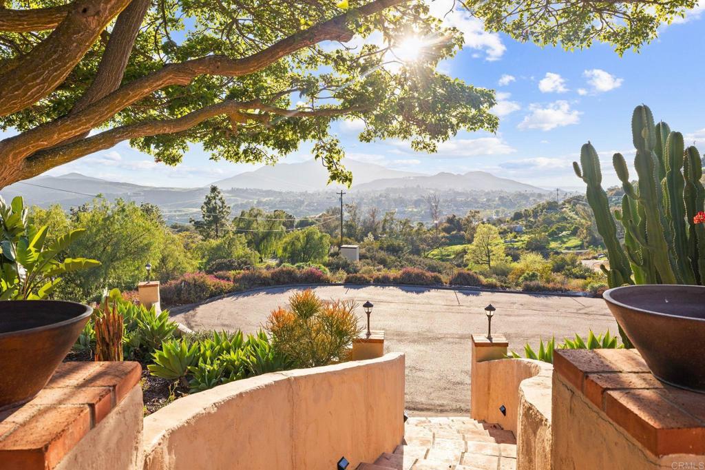 13613 Hillside Estates Drive