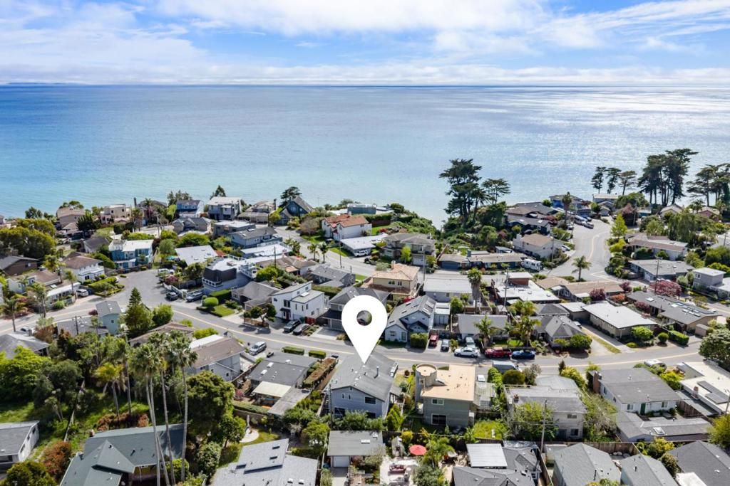 Photo of 524 Middlefield Drive, Aptos, CA 95003 (MLS # ML82043365)