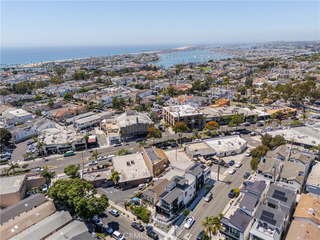 Corona del Mar North of PCH (CNHW) - Residential