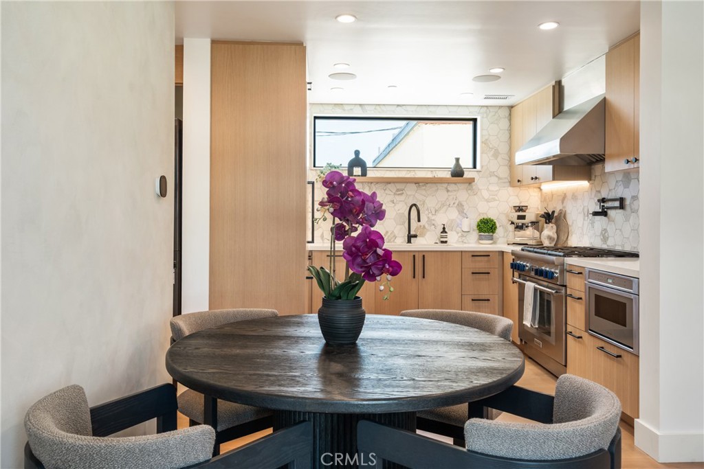 Corona del Mar North of PCH (CNHW) - Residential