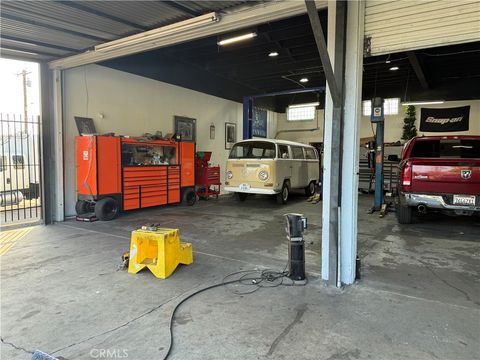 2315 Fair Oaks Ave Altadena CA 91001