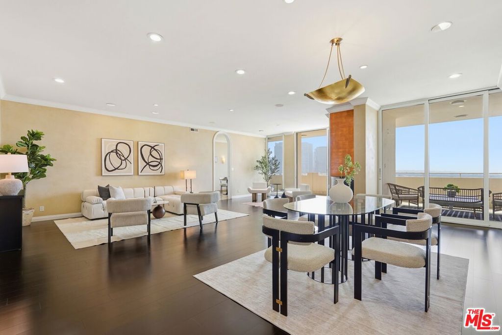 1333 S Beverly Glen Boulevard 902