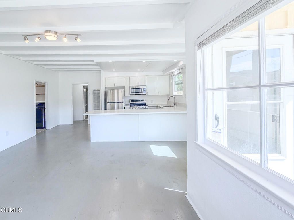 Photo of 1100 Ocean Drive, Oxnard, CA 93035 (MLS # V1-33012)