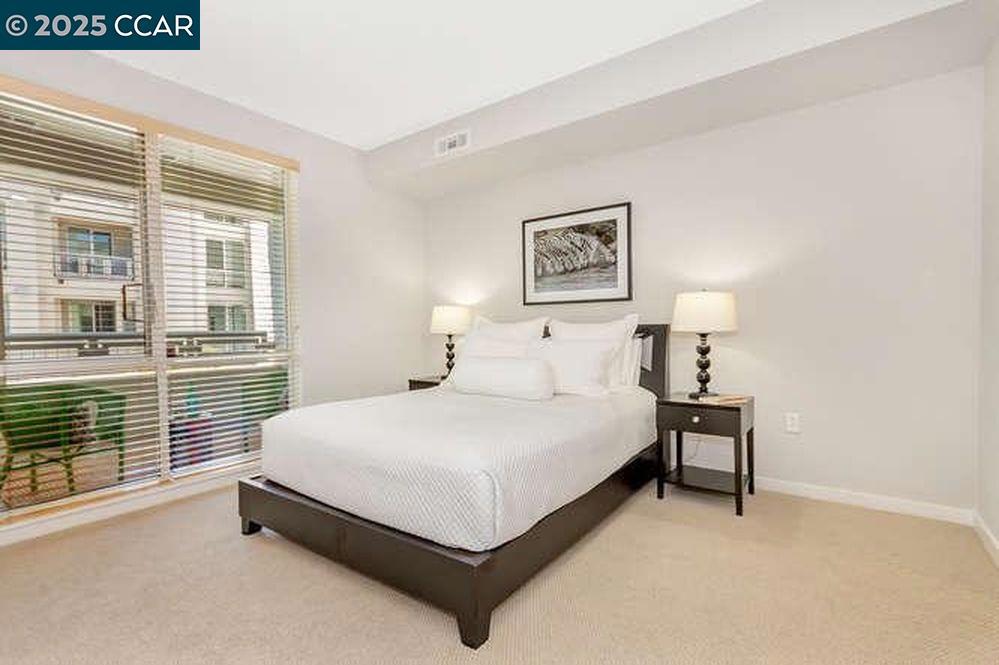 DOWNTOREEK - Residential Lease