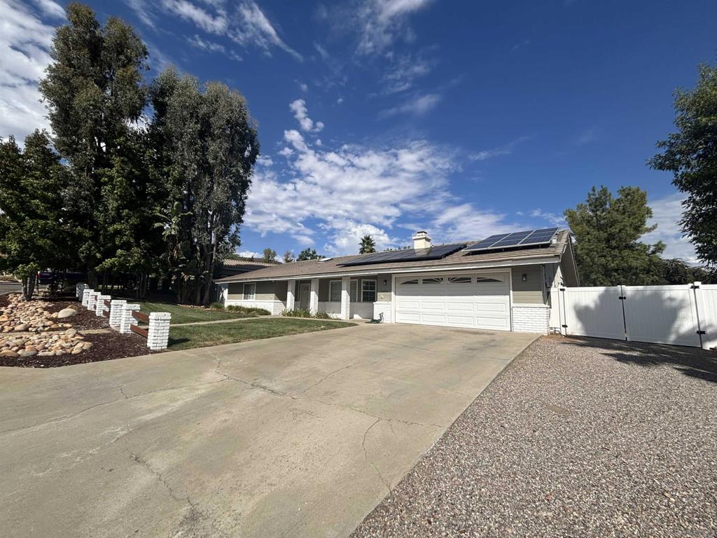 23434 Everett Place