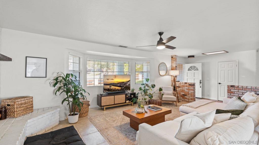 Ramona - Residential