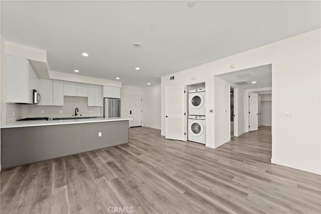 4850 Hollywood Boulevard 502