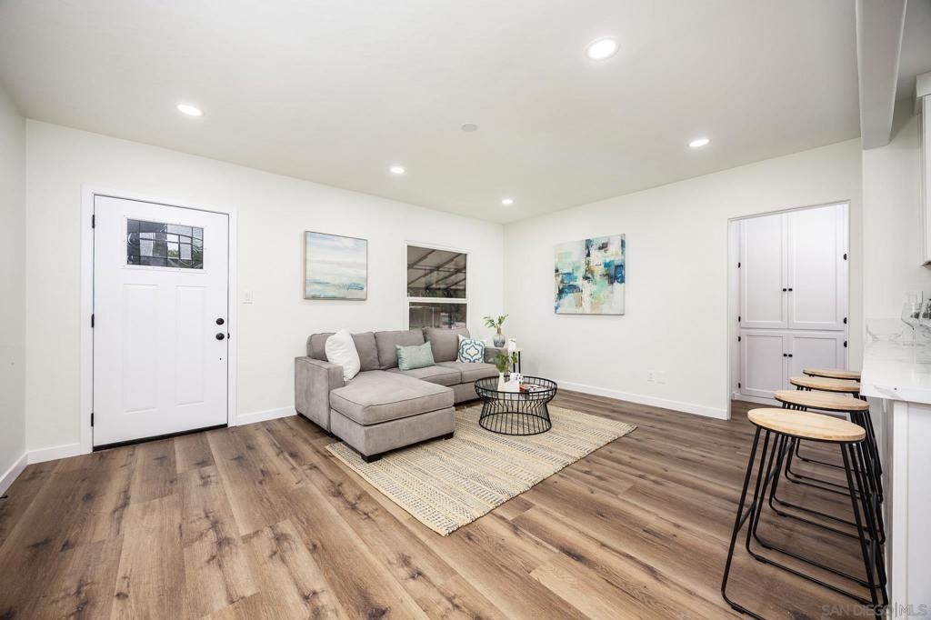 La Mesa - Residential