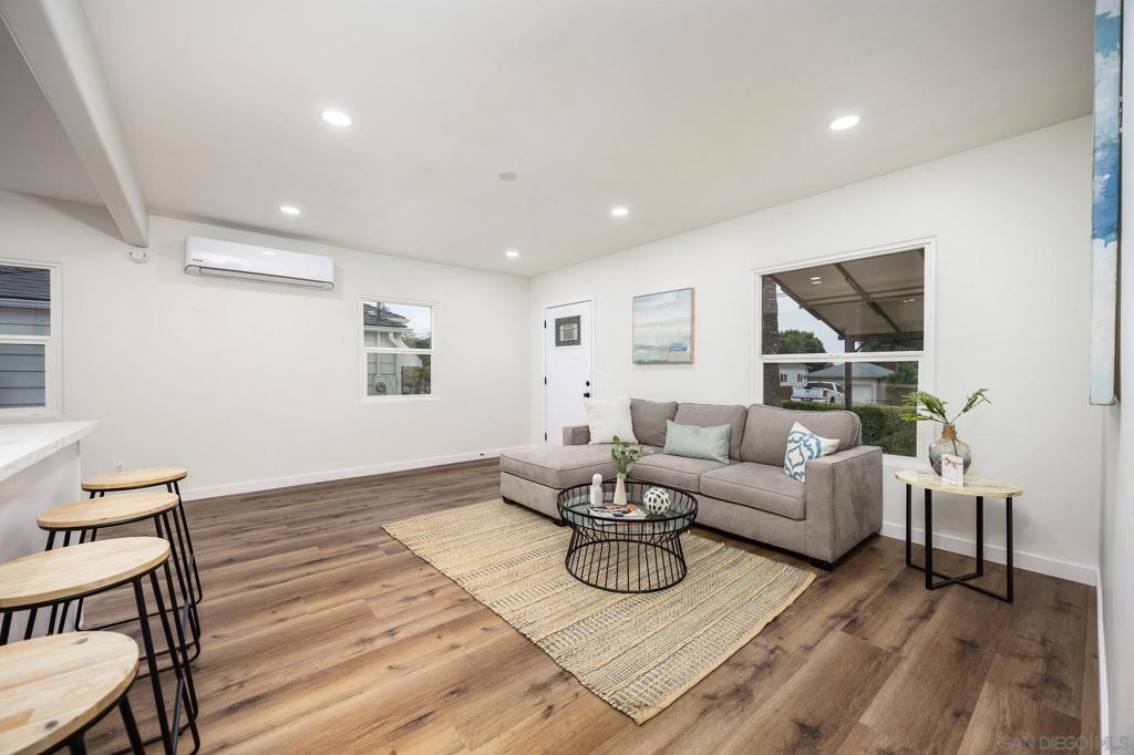 La Mesa - Residential